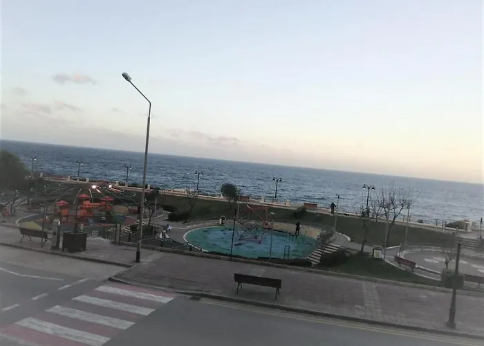 Quisisana Apartments - Cast Renting