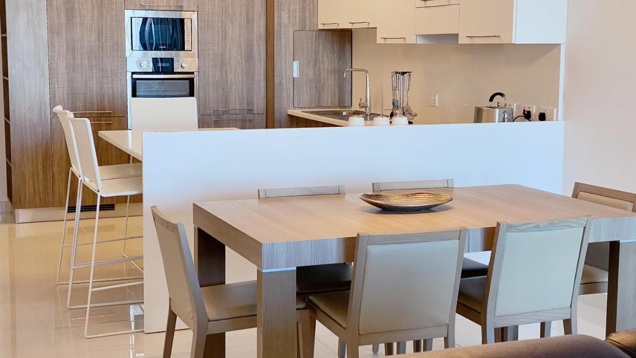 Quisisana - Cast Renting * Sliema