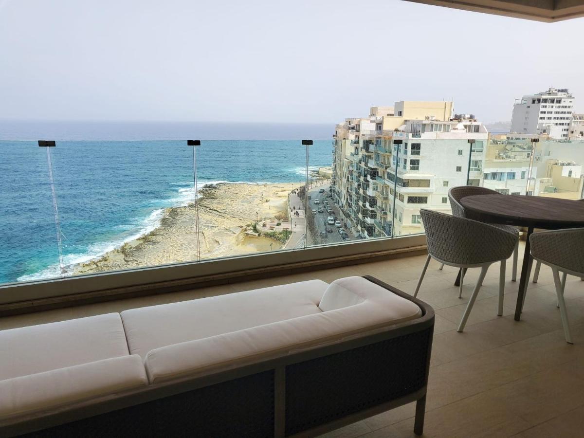 Quisisana - Cast Renting Apartment
