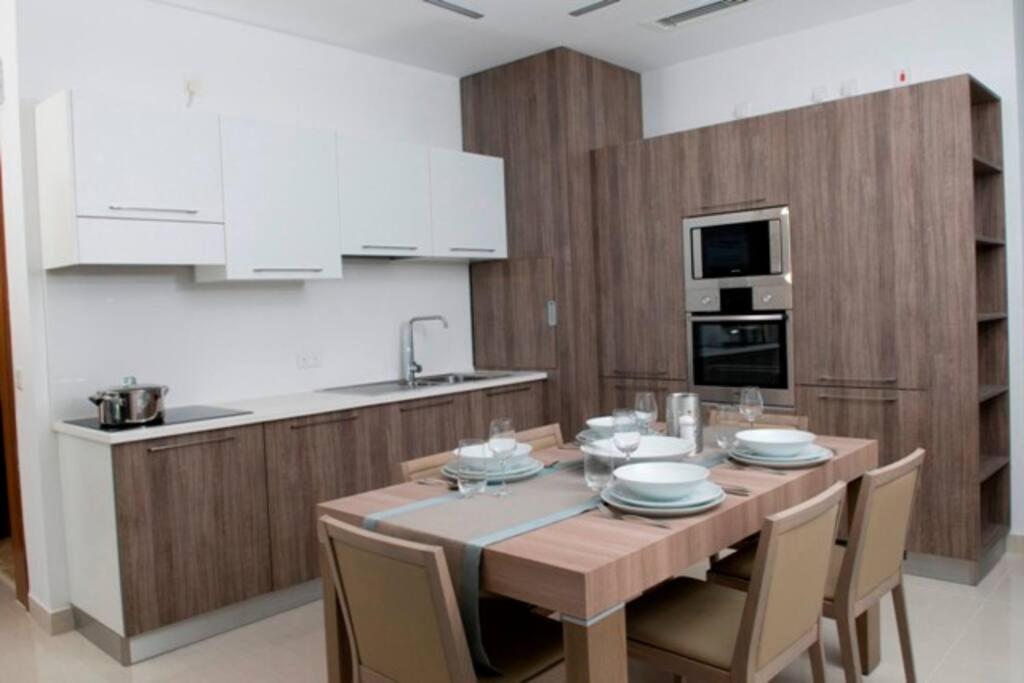 Quisisana - Cast Renting