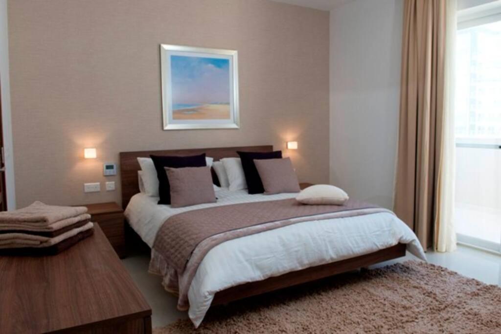 Quisisana - Cast Renting Sliema